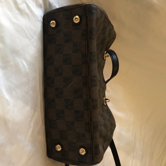 MK Handbag - Picture 8 of 8